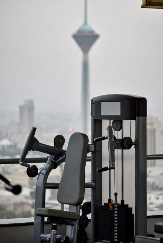 تجهیز باشگاه ورزشی کوچک در تهران